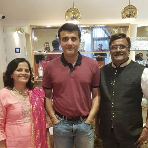 Guests smiling together in the Bhajipala dining room